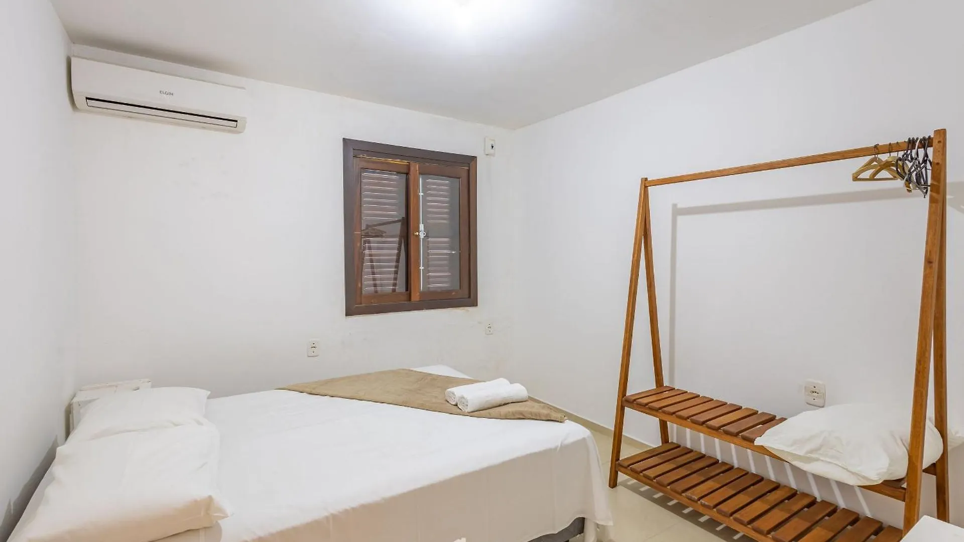 Casa 3Q Pe Na Areia C/ Churrasq. Apc2200 Bombinhas 0*,  Brazil