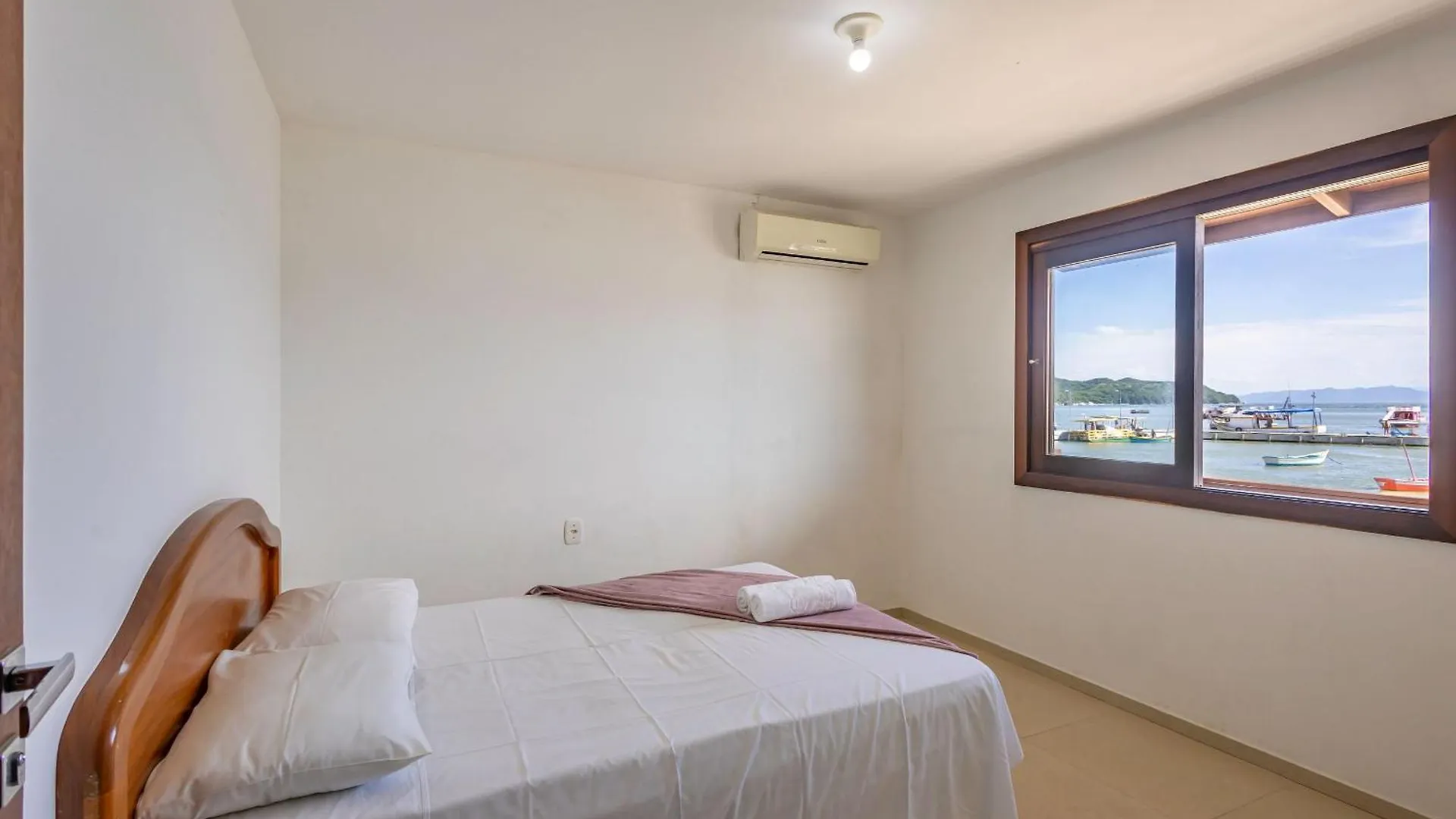 Casa 3Q Pe Na Areia C/ Churrasq. Apc2200 Bombinhas